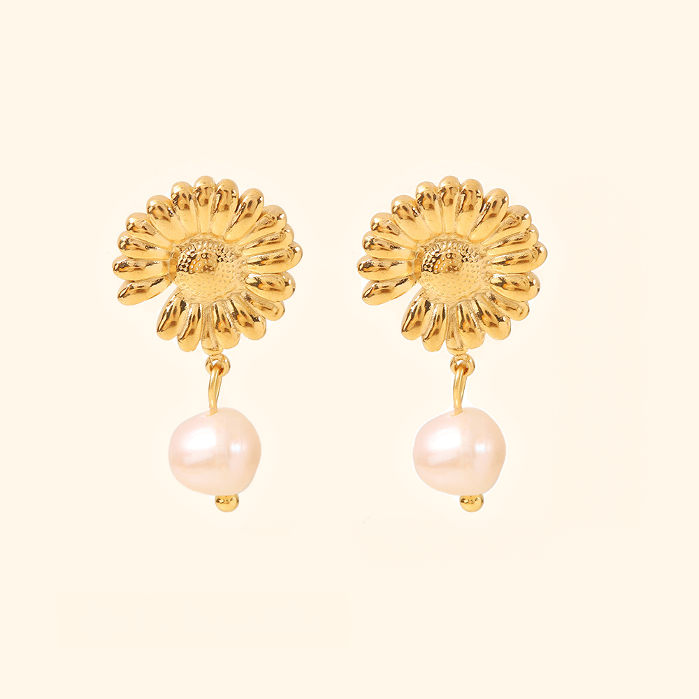 Daisy Pearl Drop Earrings