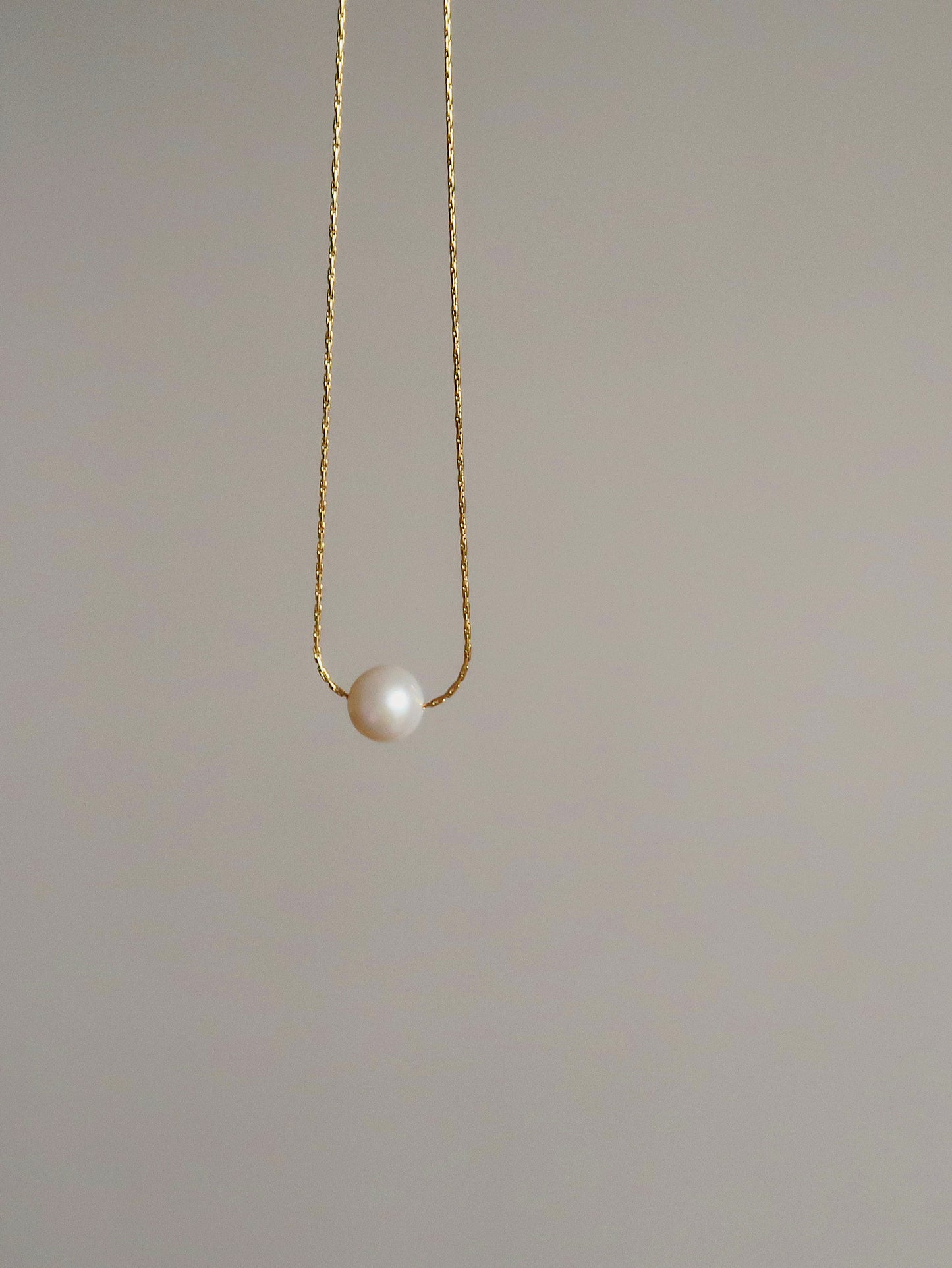 Minimalist Pearl Necklace