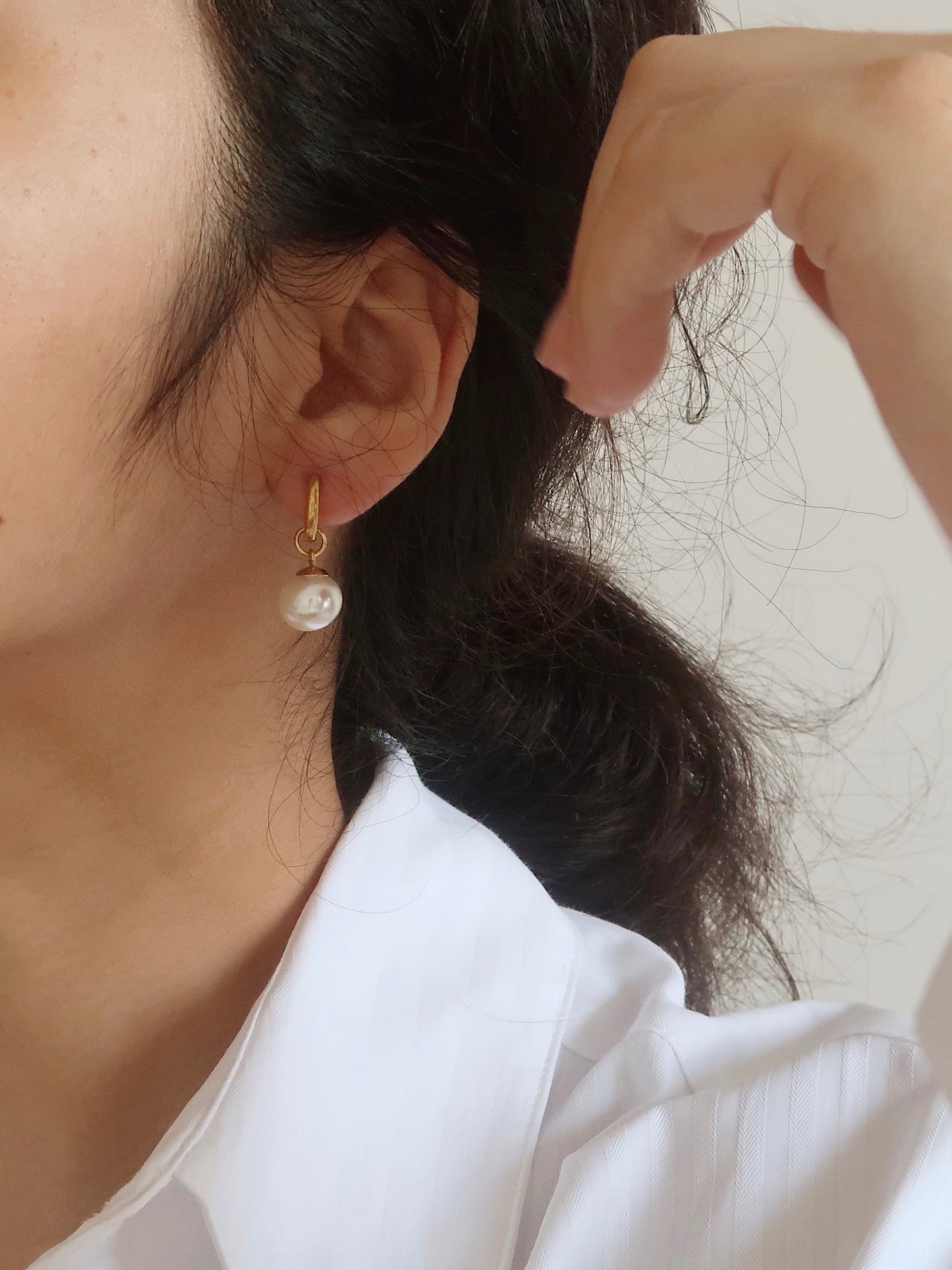 Minimalist Pearl Drop Earrings